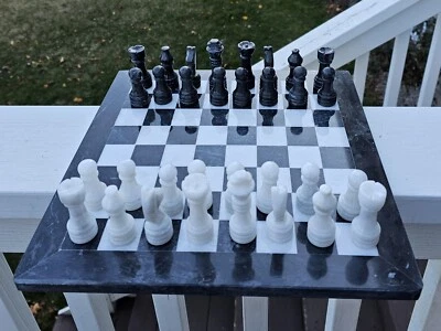 Juego de ajedrez de mármol de 12" con almacenamiento, juego de ajedrez de piedra hecho a mano ajedrez blanco y negro Foto 1 de 4