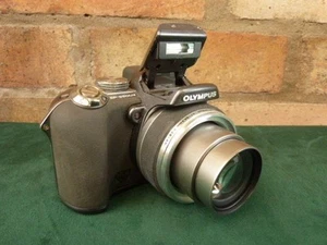 Olympus SP-550UZ Digital Camera 7.1 MP 18X Optical Zoom - Picture 1 of 1