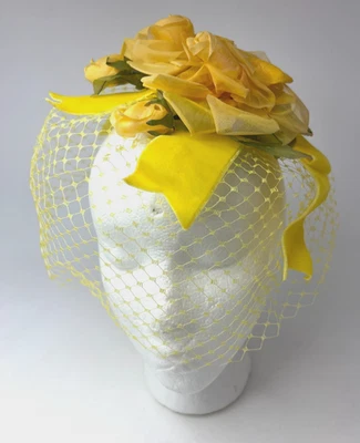 Vintage Union Made USA Hat Fascinator Veil Yellow Net Flower 50s 60s - Image 1 of 4
