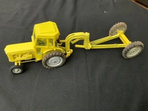 Britains Fordson Super Major Tractor & Part of Trailer In Very Rare Yellow - Picture 1 of 10