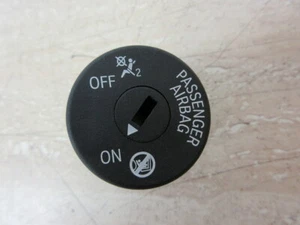 2019 BMW 218i F46 Safety On / Off Switch - Picture 1 of 7
