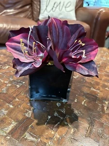 Artificial Amaryllis in Black Glass Vase - Picture 1 of 7