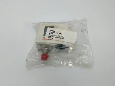 Danfoss 89507859 Pressure Switch - Image 1 of 3