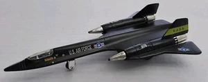 "Avión a reacción fundido a presión Blackbird SR-71A de la Fuerza Aérea de los Estados Unidos juguete acción retrocedida 8""" - Imagen 1 de 7