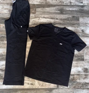 FIGS Scrub Set Lot Mens Size M Black Leon Three Pocket Top & Cairo Pants Medical - Picture 1 of 4