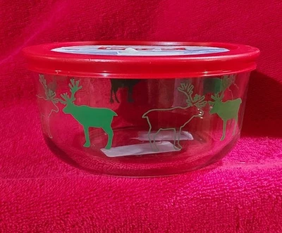 Pyrex Green Christmas Reindeer 4 Cup Glass Storage Bowl with Red Lid - Image 1 of 3