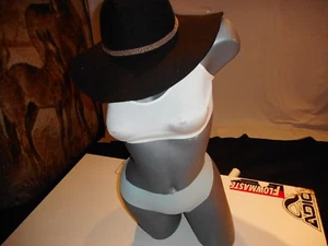 CALVIN KLEIN GREEN SEAMLESS THONG PANTY SIZE XLARGE - Picture 1 of 8