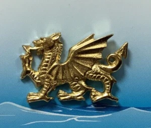 Welsh Dragon Gold Plated Pewter Lapel Pin Badge (W) - Picture 1 of 2