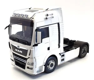Premium ClassiXXS 1/18 Scale Model Truck PCL30201 - 2018 MAN TGX XXL - White - Picture 1 of 7