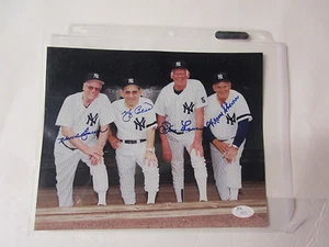 YOGI BERRA, LARSEN, SKOWRON, & BAUER (4) YANKEES LEGENDS SIGNED 8X10 PHOTO JSA - Picture 1 of 1
