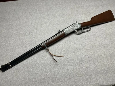 Rifle de aire comprimido Buffalo Bill Chief of Scout modelo 3030 Daisy de colección funcionando Foto 1 de 4