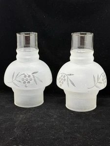 (2) Lámpara Huracán Chimeneas Esmerilado Patrón Vid 7.5" H 3” Base - Imagen 1 de 4