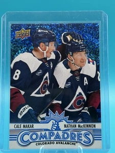 2025-26 Serie 1 Hockey Cale Makar | Nathan MacKinnon Speckle Compadres #CM-10 - Foto 1 di 2