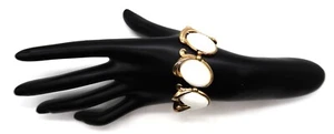 Brazalete De Colección Corona Trifari Firmado Blanco Cabujón Tono Dorado Eslabones 7" Aspecto Atemporal - Imagen 1 de 11