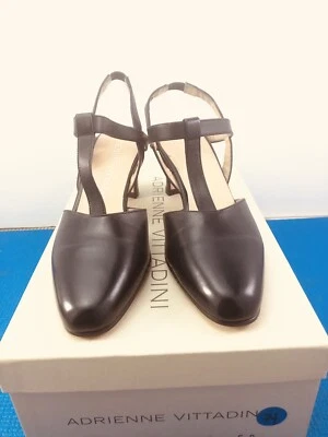 Zapatos de vestir Adrienne Vittadini Frase azul marino tacón con tiras talla 5 B Foto 1 de 4