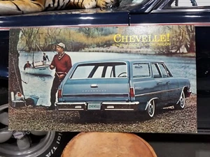Póster de cartón vintage de sala de exposición de concesionarios Chevelle 1965 camioneta de 4 puertas Inv619 - Imagen 1 de 2