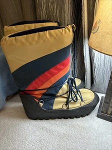 Vintage Blue/Multi Rainbow Stripe Moon Boots Lace Up Made in Korea Men's Sz 7-8 - Picture 1 of 18