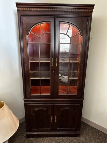 Pennsylvania House Cherry Illuminated Display Cabinet Cover