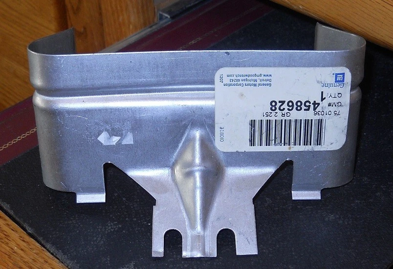 NOS 1979-86 Chevrolet Truck 1973-82 Chevrolet SB V8 Ignition Wire Shield - Image 1 of 1