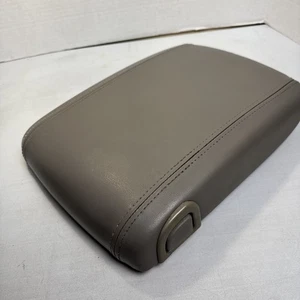 03-06 GMC Yukon Denali Escalade console lid center arm rest top cover gray OEM - Picture 1 of 12