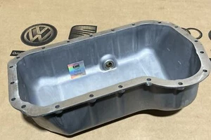 VW Golf MK3 GTI 16V ABF Engine Oil Sump Pan with Drain Plug Genuine NOS OEM Part - Picture 1 of 10
