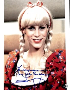 Jamie Lee Curtis Trading Places Signed 11x14 Photo BECKETT (Grad Collection) - Picture 1 of 3