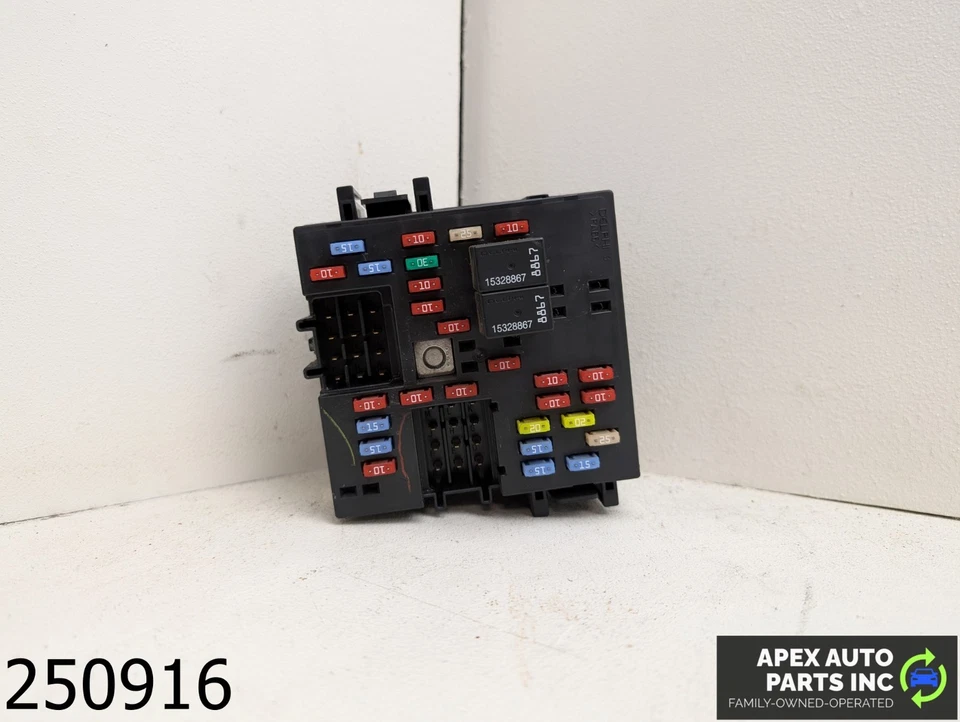 OEM 2002-2006 Cadillac Escalade 6,0 L DEBAJO DEL TABLERO CAJA DE RELÉ DE FUSIBLES Foto 1 de 4