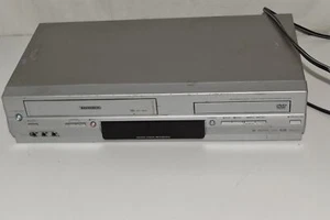 TOSHIBA DVD VIDEO PLAYER / VIDEO CASSETTE RECORDER SD-V394 (JHY45) - Picture 1 of 6