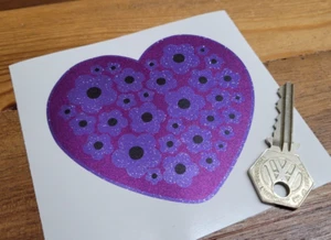 Herz Blumen Auto Aufkleber - 4" Rosa Lila Glitzer Autoaufkleber Spiegel Laptop - Bild 1 von 2