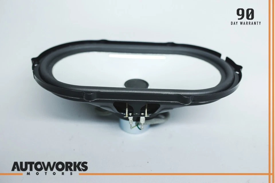 03-12 Range Rover HSE L322 Subwoofer de sonido de audio trasero Subwoofer Altavoz OEM Foto 1 de 4