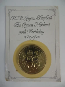 Vintage Royal Mint £5 Coin H.M. Queen Elizabeth The Queen Mother's 90th Birthday - Picture 1 of 7