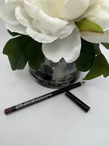 MAC Red Lip Liner Pencil Half Red Lipliner 1.45g - Picture 1 of 2