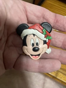 Disney Pin Mickey Mouse in Santa Hat Rubber WDW 2003 Excellent Free Ship - Picture 1 of 3
