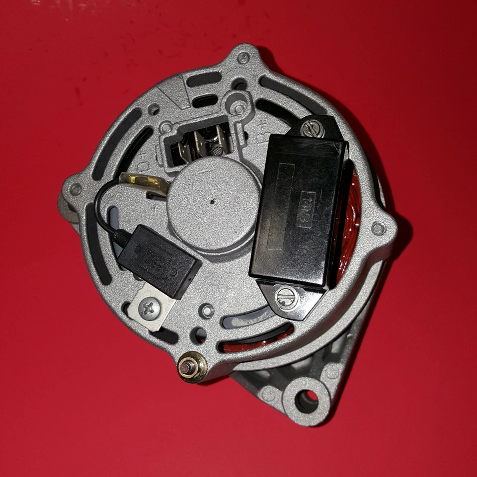 Mercedes Benz 500SEL 1984 to 1985 5.0L Engine  Alternator  - Image 1 of 4