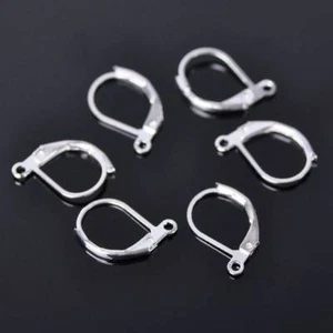 50 piezas Cables para orejas de plata 14x13 mm Ganchos para pendientes franceses Cierre Clips Pendientes Hallazgos - Imagen 1 de 5