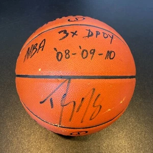Dwight Howard "NBA 3X DPOY 2008, 2009, 2010" Signed Game Basketball JSA Sticker - Picture 1 of 4