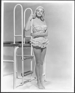 HOLLYWOOD JAYNE MANSFIELD ACTRESS SEXY LEGS STUNNING VINTAGE ORIGINAL PHOTO - Picture 1 of 2