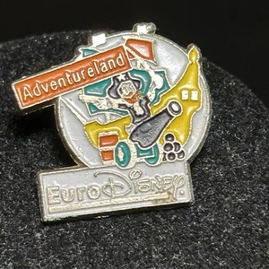 Vintage Euro Disney Adventureland Donald Duck Cannon Lapel Pin - Picture 1 of 8
