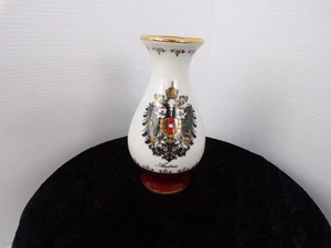 Jarrón escudo de armas Hassenpflug 6,25” porcelana Viena Austria de colección con detalles dorados - Imagen 1 de 9
