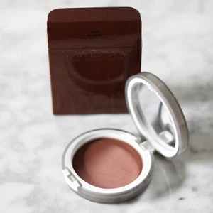 Melt Cosmetics DARK GLAZED SKIN Sheer Finishing Powder - Bild 1 von 2