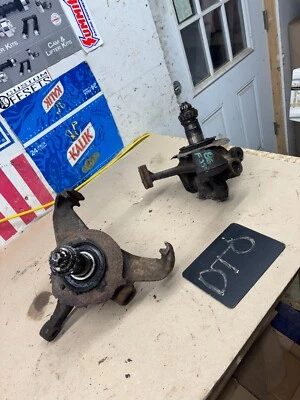 Ford F-350 1980-1986 tracción trasera/2x2 par izquierdo derecho husillo de nudillo delantero King Pin Foto 1 de 4