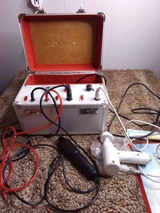 Vac & Spray Facial Machine M-4021 - FOR PARTS OR REPAIR - Picture 1 of 11