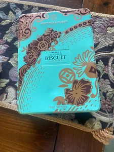 SUPER KEEN Fortnum & Mason County CHOCLATE Biscuits Tin 10 X 7 INCHES - Picture 1 of 3