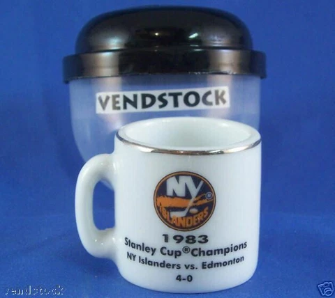 1983 NEW YORK ISLANDERS CERAMIC MINI MUG NHL 1.25" TALL STANLEY CUP CHAMPIONS Cover