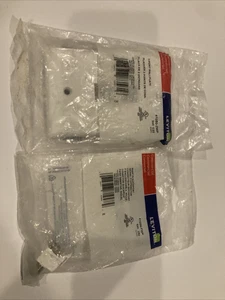 Leviton 41080-2WP) 2 port wall plate. SAN c22 & 41084-FWF SAN 252 Snap in QP - Afbeelding 1 van 6