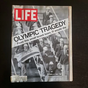 Vintage Life Magazine  Israel Olympic Tragedy Jon Voight September 15, 1972 - Imagen 1 de 7