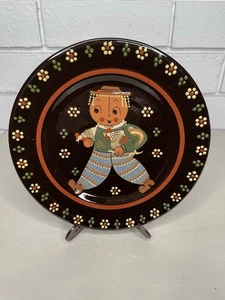 VTG Willy (W.) Aebi Hasle Folk Art Pottery Plate Switzerland Boy Chickens Signed - Imagen 1 de 7