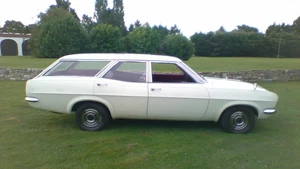 Vauxhall Victor FD 1968 3.3 estate - Picture 1 of 12