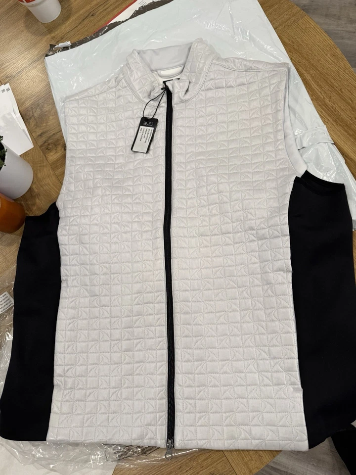 Chaleco de Golf Greg Norman Tejido Climático Cremallera Completa Forrado Rendimiento Tejido Talla L Gris Cielo  Foto 1 de 4