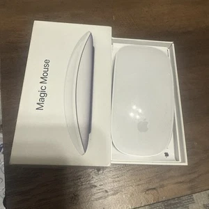 Apple Magic Mouse: bezprzewodowa, Bluetooth, akumulatorowa. Współpracuje z Mac lub iPad; - Zdjęcie 1 z 4